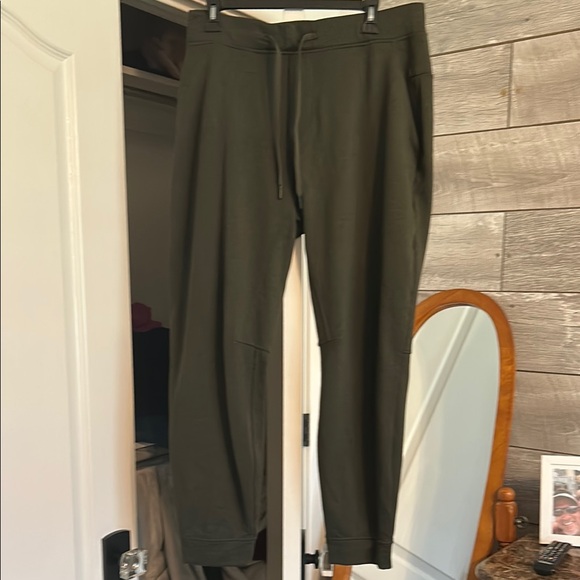 lululemon athletica Green Sweatpants Versatile Joggers - Picture 1 of 3